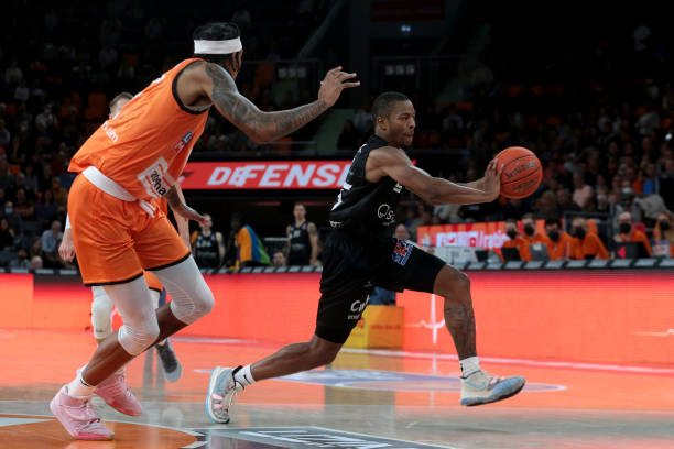 场上的主动 场上的主动