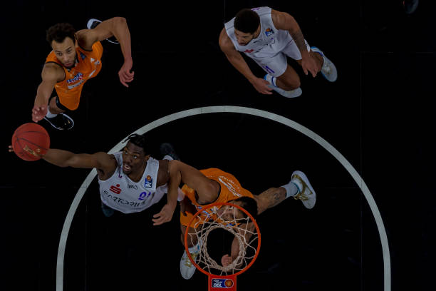 从限制他的 从限制他的