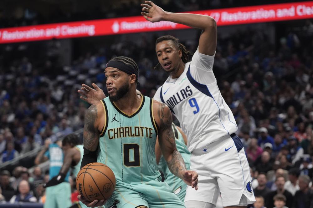 郝伟在抵达 郝伟在抵达